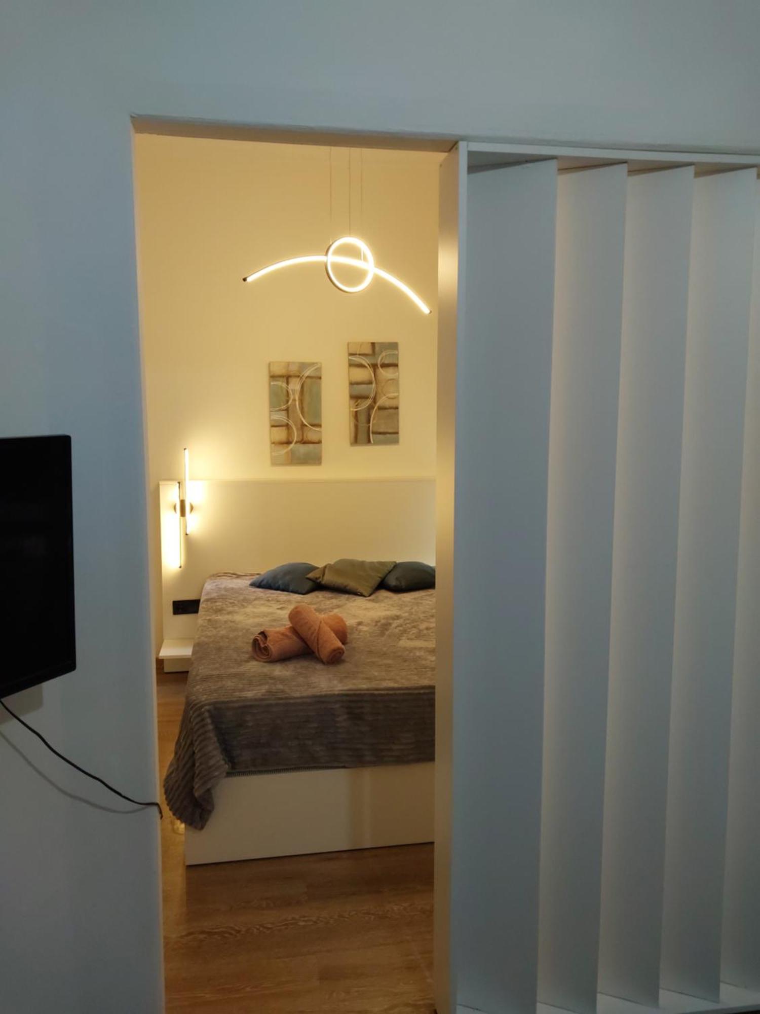 Anibo Studios & Apartments Zero Point 75 塞萨洛尼基 外观 照片